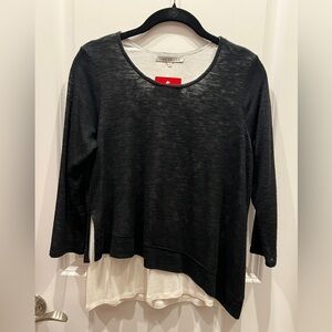 Evereve Red Haute Black Top, Size Small